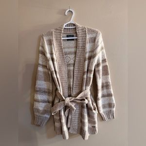 ABERCROMBIE AND FITCH/ New w/Tag/ long cardigan/ Extra soft/ Cream w/White/ XS